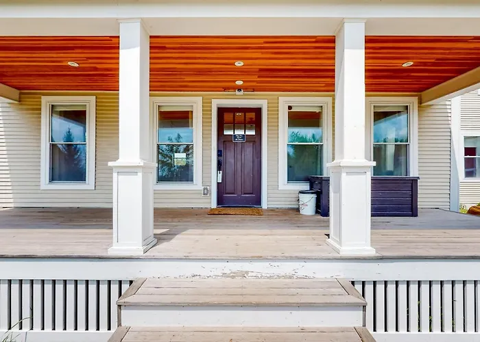The Farmhouse - Suite #1
